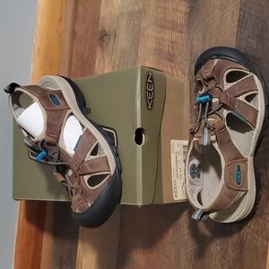New in Box Keen Venice Dark Brown/ Caribbean sea blue